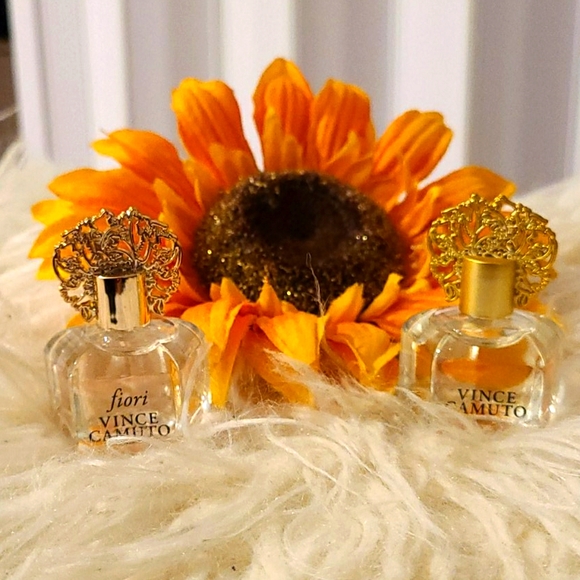 Vince camuto set of mini size